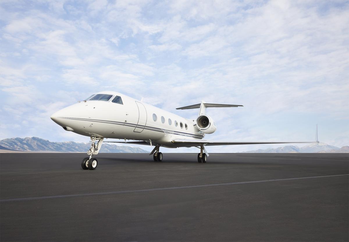 2011 Gulfstream G450 Photo 2