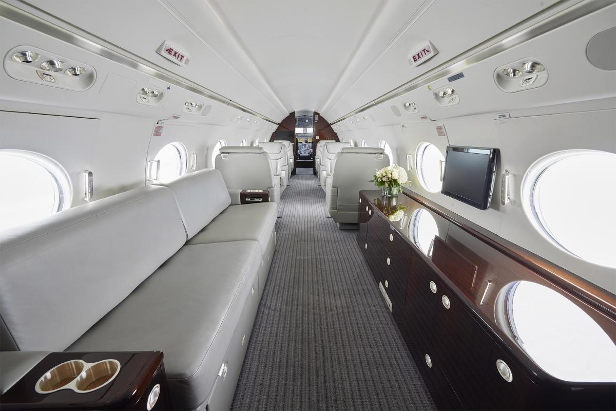 2011 Gulfstream G450 Photo 3