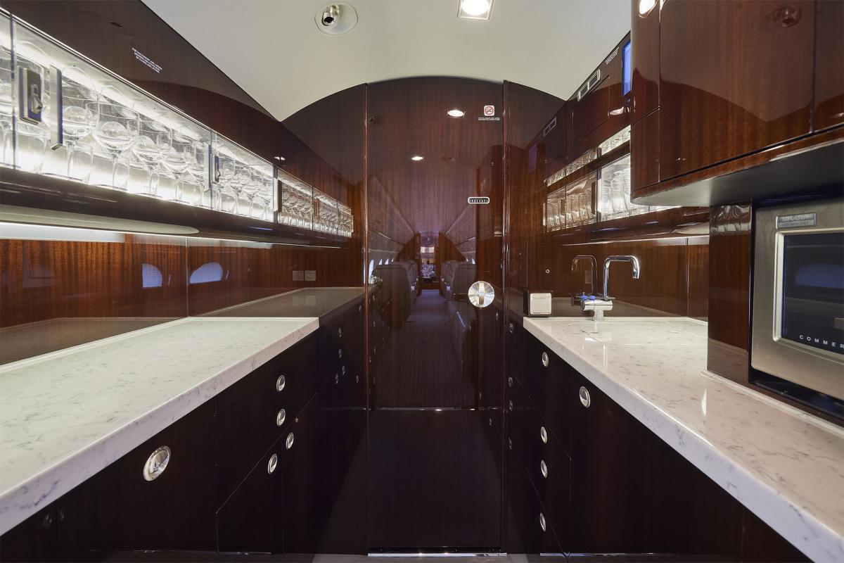 2011 Gulfstream G450 Photo 7