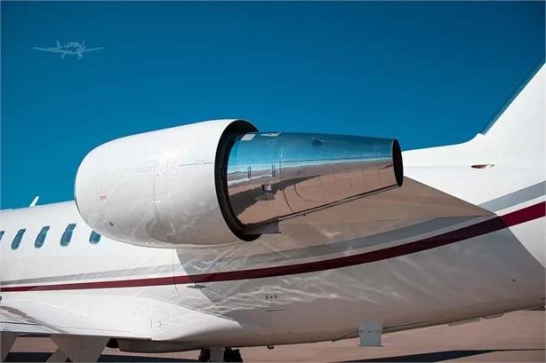 2017 BOMBARDIER CHALLENGER 650 Photo 2