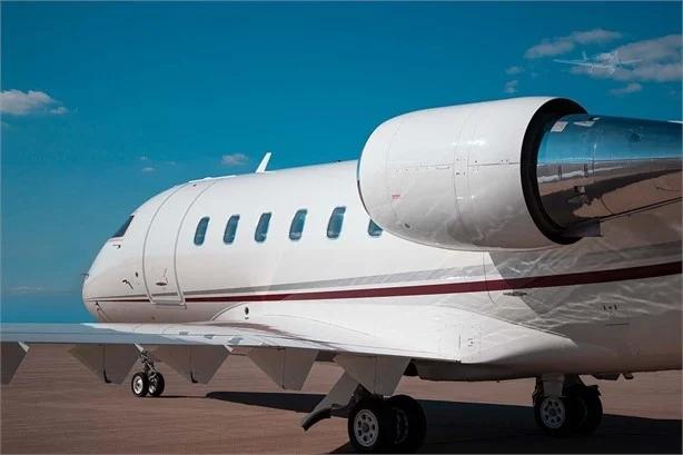2017 BOMBARDIER CHALLENGER 650 Photo 4