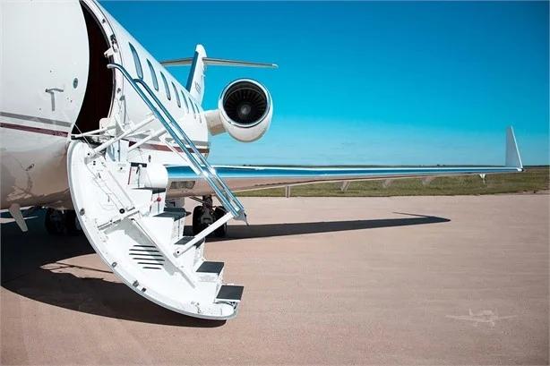 2017 BOMBARDIER CHALLENGER 650 Photo 6