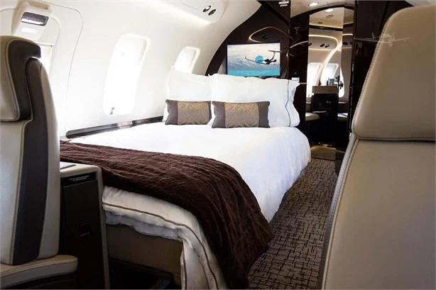 2017 BOMBARDIER CHALLENGER 650 Photo 3