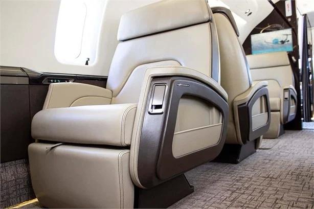 2017 BOMBARDIER CHALLENGER 650 Photo 5