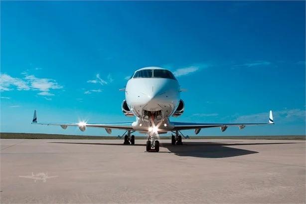 2004 BOMBARDIER CHALLENGER 300 Photo 5