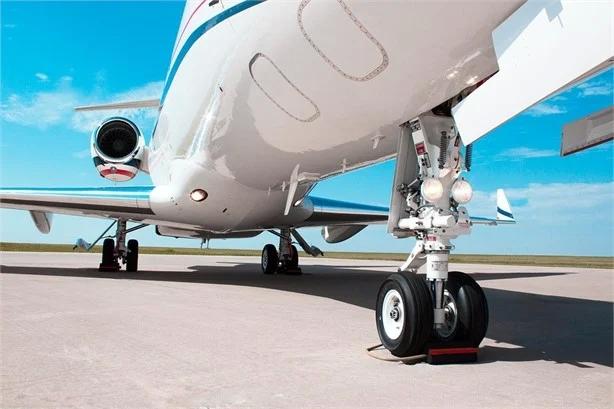 2004 BOMBARDIER CHALLENGER 300 Photo 7
