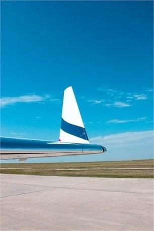 2004 BOMBARDIER CHALLENGER 300 Photo 4