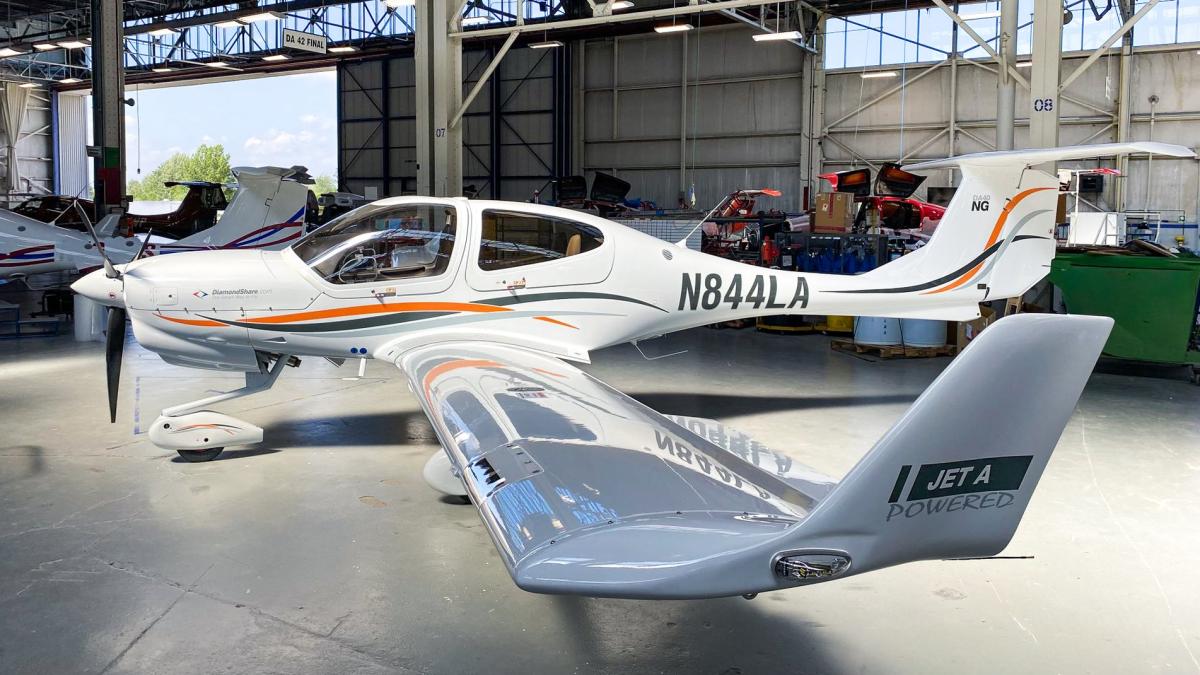 2022 Diamond DA40 NG Photo 2