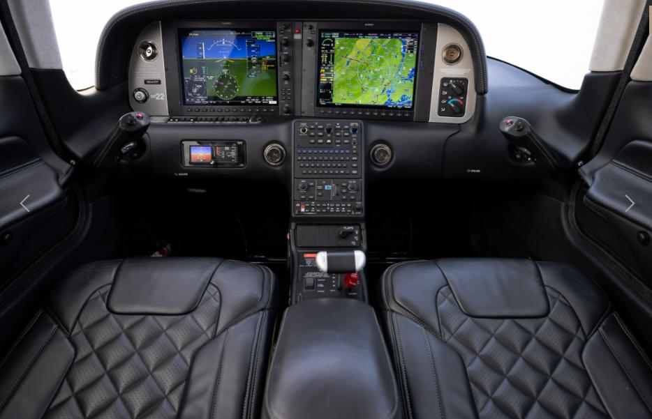 2019 Cirrus SR22 G6 GTS Photo 4