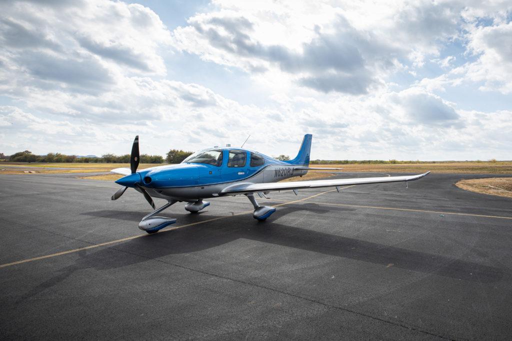 2019 Cirrus SR22T G6 GTS Photo 2