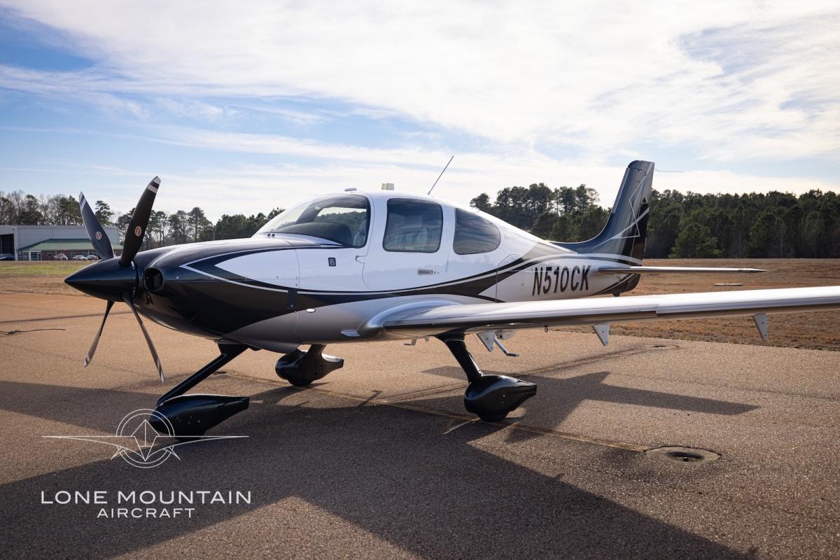 2021 Cirrus SR22T G6 GTS Photo 2