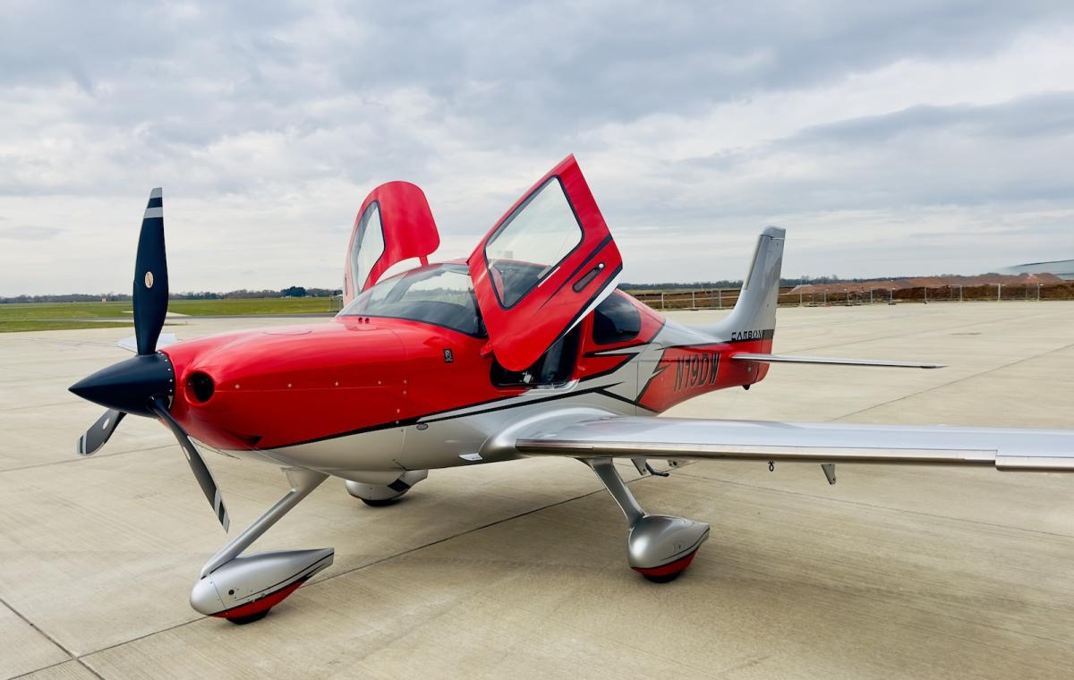 2018 Cirrus SR22T G6 GTS Photo 2