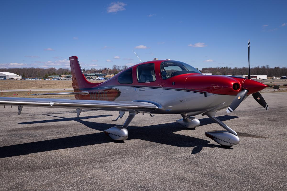 2022 Cirrus SR22 G6 GTS Photo 2