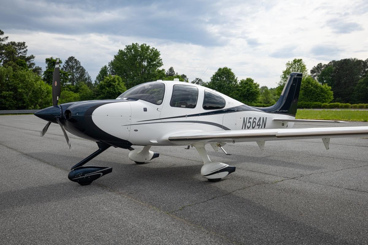 2014 Cirrus SR22T G5 GTS Photo 2