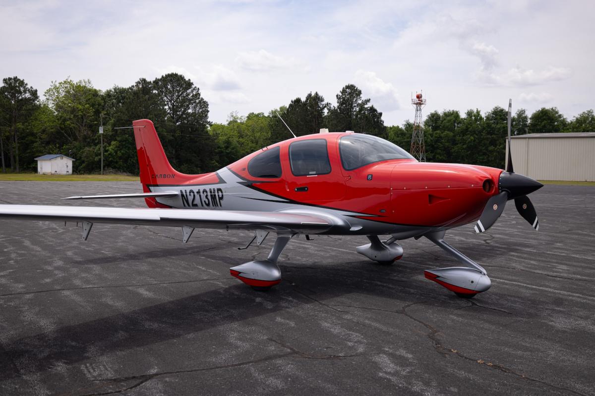 2021 Cirrus SR22 G6 GTS Photo 2