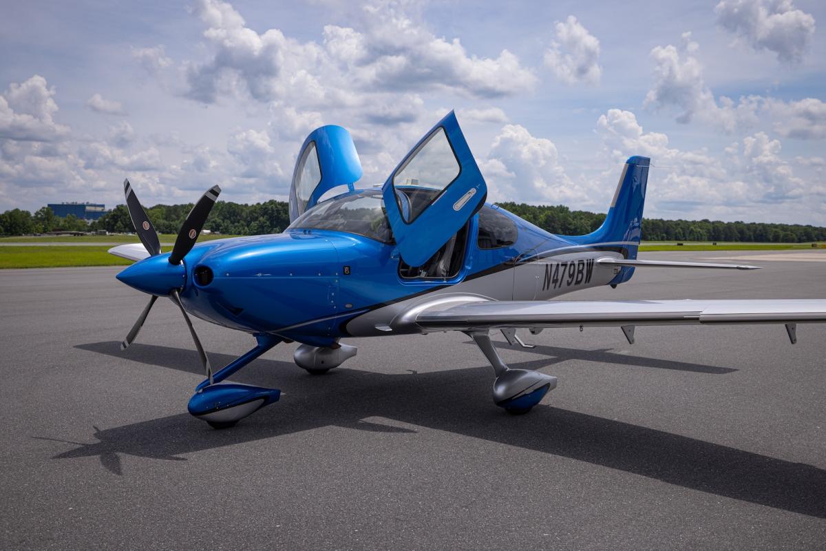 2024 Cirrus SR22T G7 GTS Photo 2
