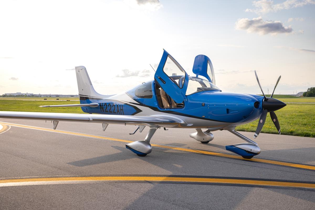 2024 Cirrus SR22T G7 GTS Photo 2