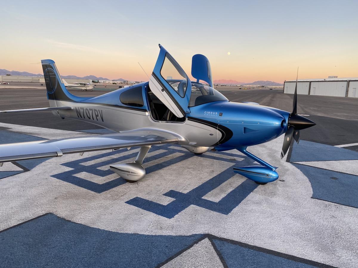 2015 Cirrus SR22T G5 GTS Photo 2