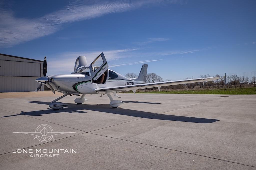 2013 Cirrus SR22T G5 GTS Photo 2