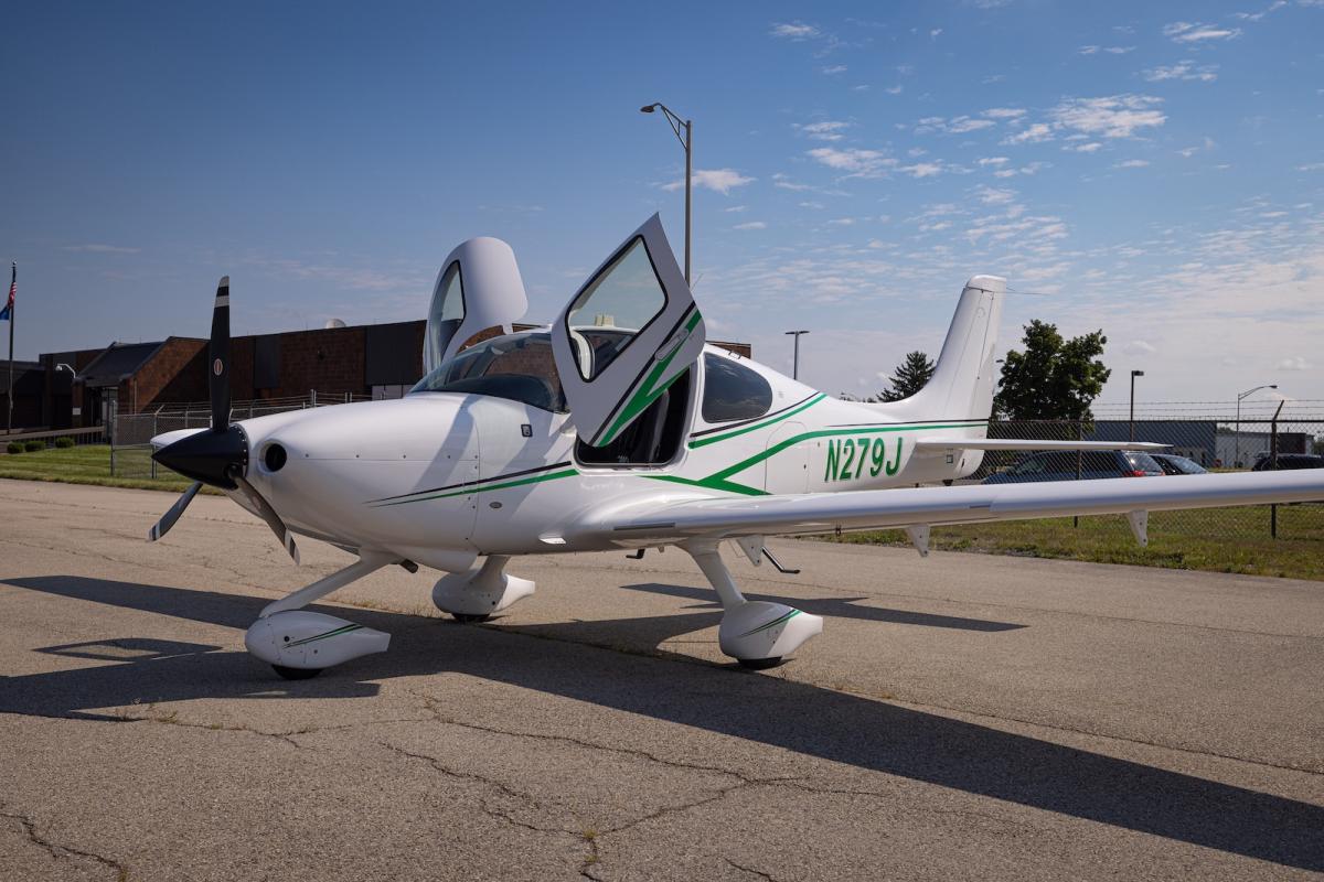 2020 Cirrus SR20 G6 Photo 2