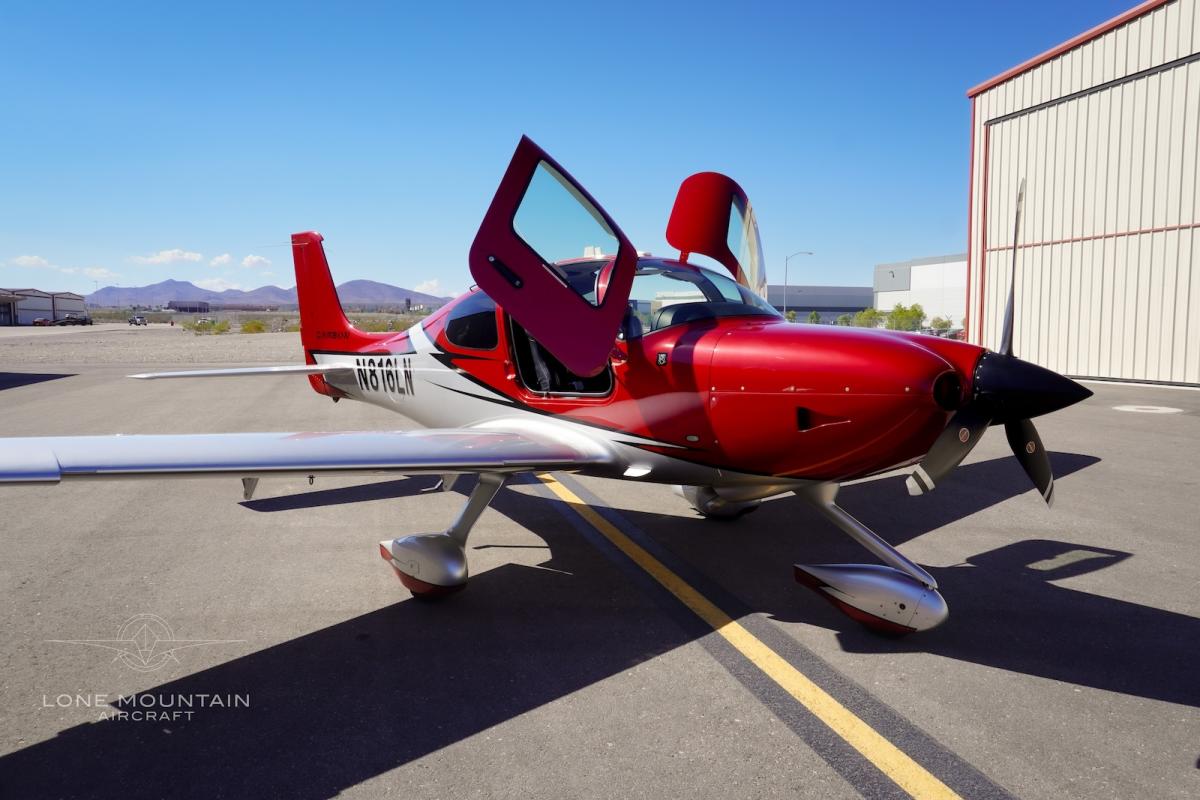 2021 Cirrus SR22 G6 GTS Photo 2