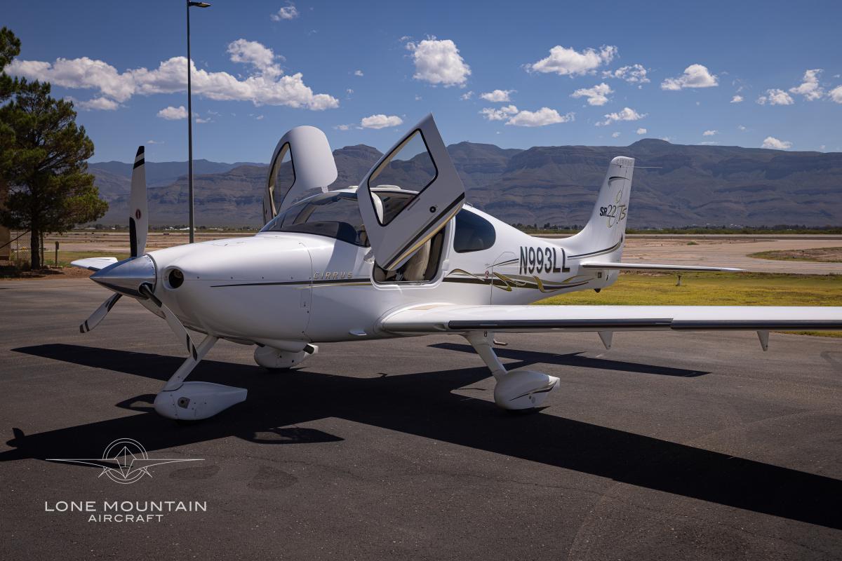 2006 Cirrus SR22 GTS Photo 2