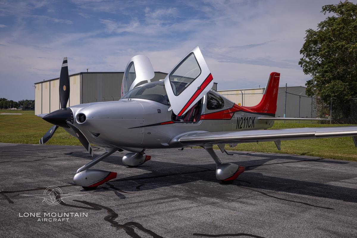 2015 Cirrus SR22T G5 GTS Photo 2
