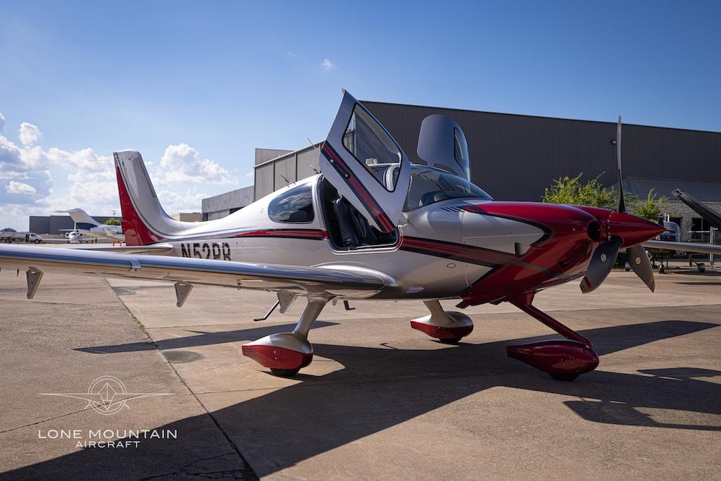 2021 Cirrus SR22T G6 GTS Photo 2