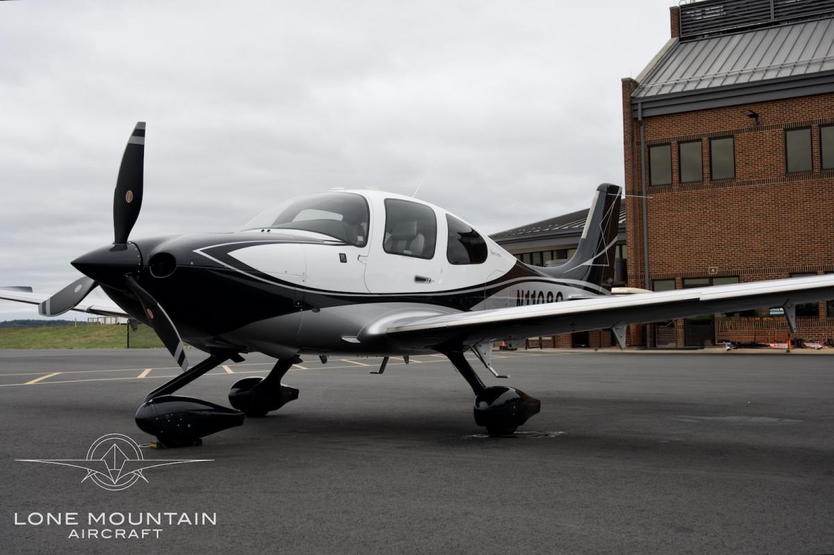 2021 Cirrus SR22T G6 GTS Photo 2