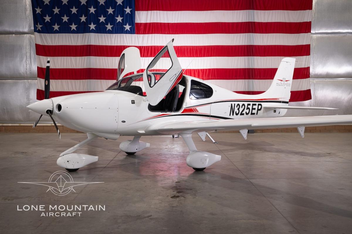 2023 Cirrus SR20 G6 Photo 2