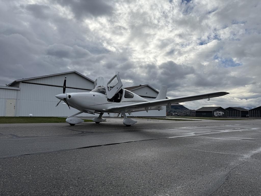 2012 Cirrus SR20 G3 Photo 2