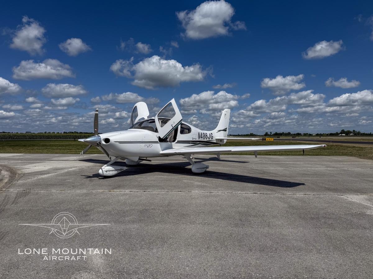 2002 Cirrus SR20 G1 Photo 2