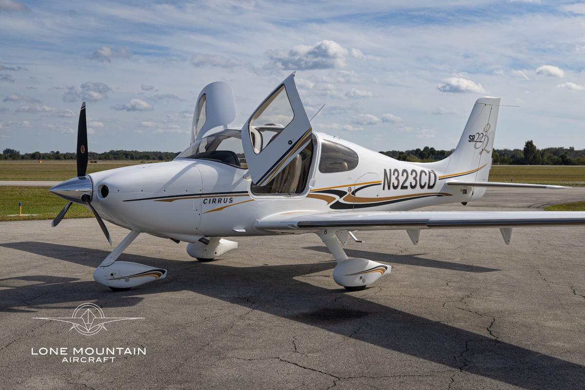 2004 Cirrus SR22 G2 GTS Photo 2