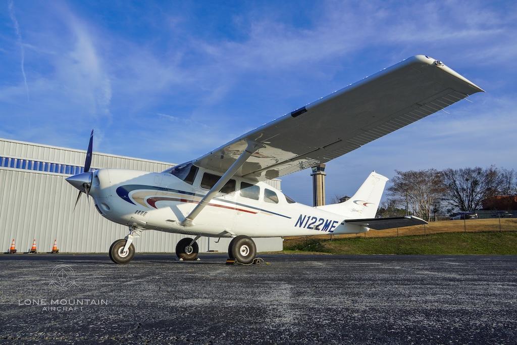 2000 Cessna Turbo T206H Stationair Photo 2