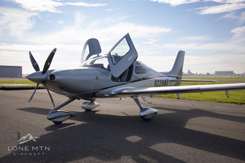2024 Cirrus SR22T G7 GTS Photo 2