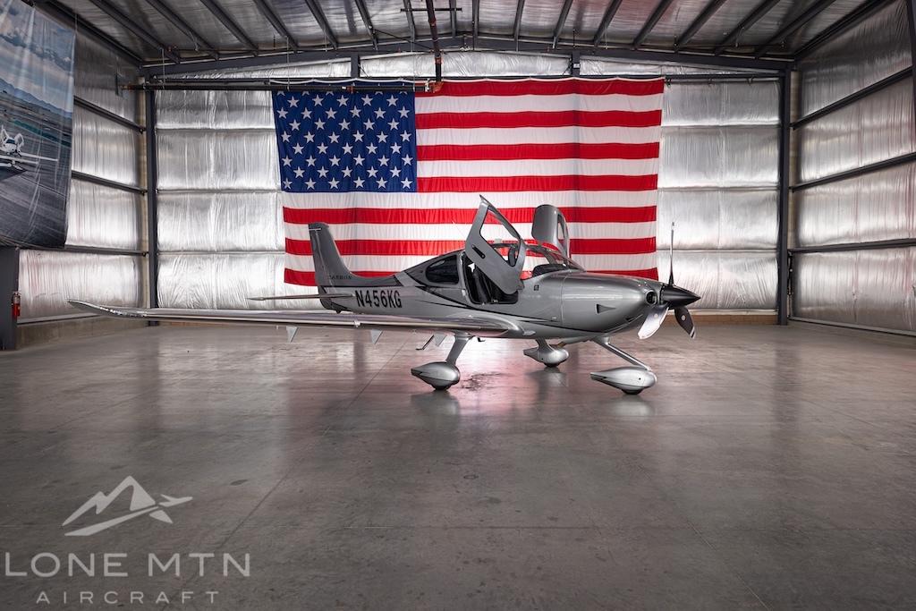 2022 Cirrus SR22T G6 GTS Photo 2