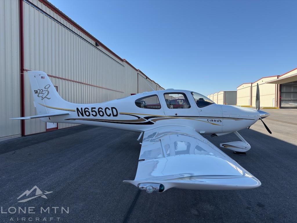 2004 Cirrus SR22 G2 Photo 2