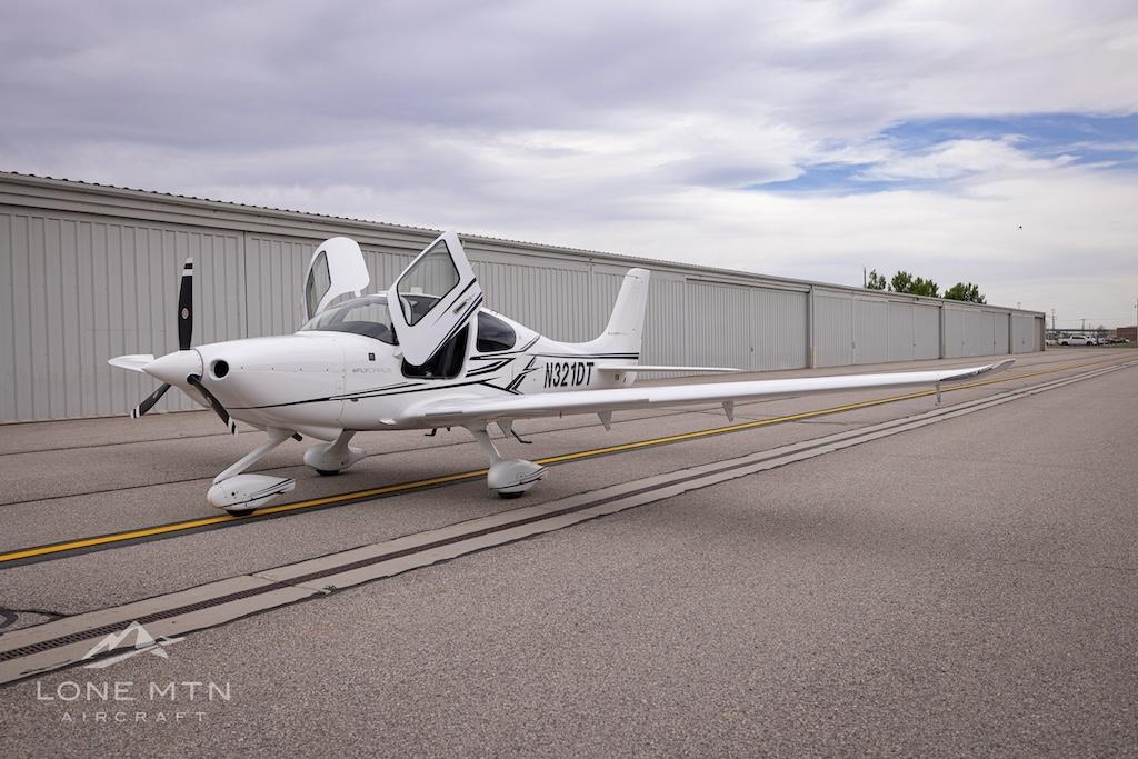 2020 Cirrus SR20 G6 Photo 2