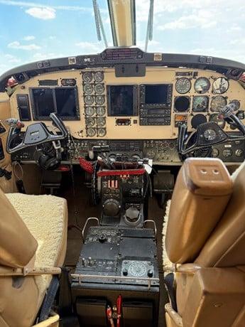 1984 BEECHCRAFT KING AIR B200 Photo 4