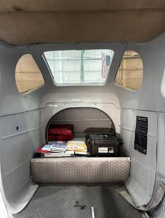 Cessna 207 Photo 5