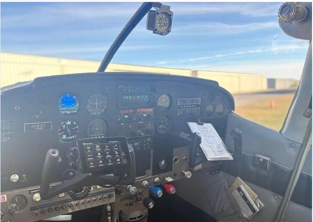 Cessna 182E Photo 3