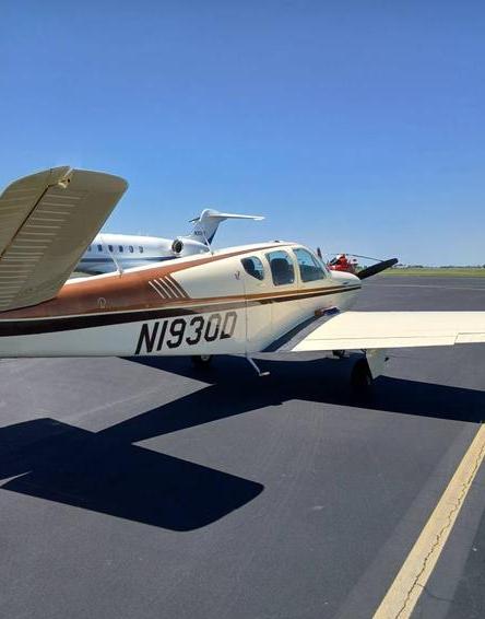 Beechcraft Bonanza C35 Photo 5