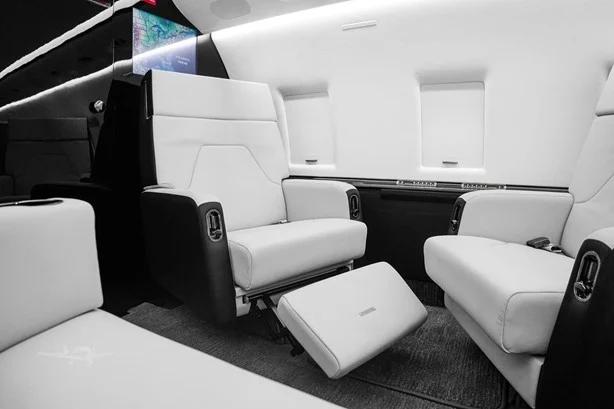 2003 BOMBARDIER CHALLENGER 604 Photo 6