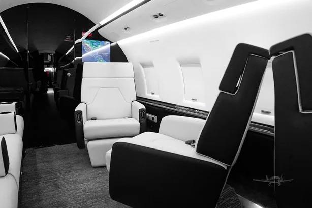 2003 BOMBARDIER CHALLENGER 604 Photo 7