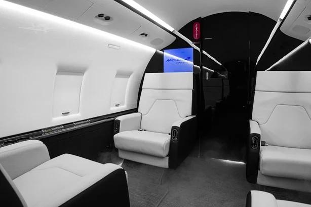 2003 BOMBARDIER CHALLENGER 604 Photo 2