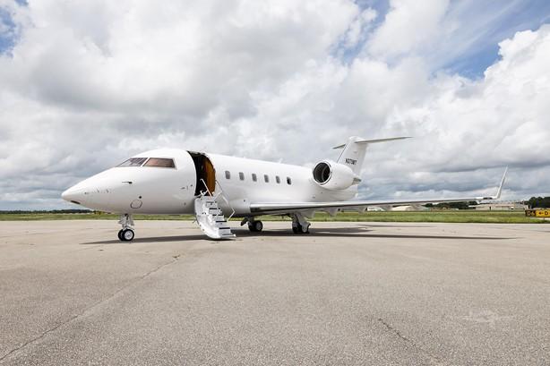 BOMBARDIER CHALLENGER 601-1A Photo 3