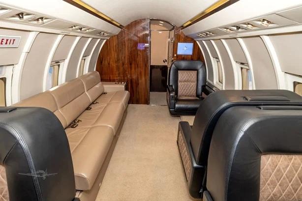 BOMBARDIER CHALLENGER 601-1A Photo 3
