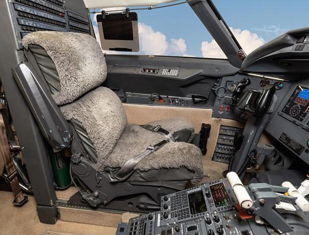 BOMBARDIER CHALLENGER 601-1A Photo 2