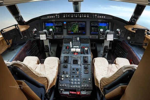 2001 BOMBARDIER CHALLENGER 604 Photo 4