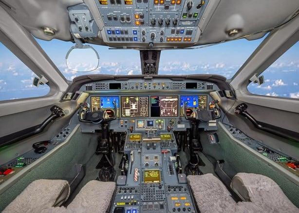 2006 GULFSTREAM G550 Photo 3